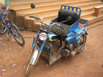02 Moto Trois Roues Version Confort